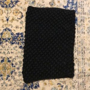 Black knitted short infinity scarf